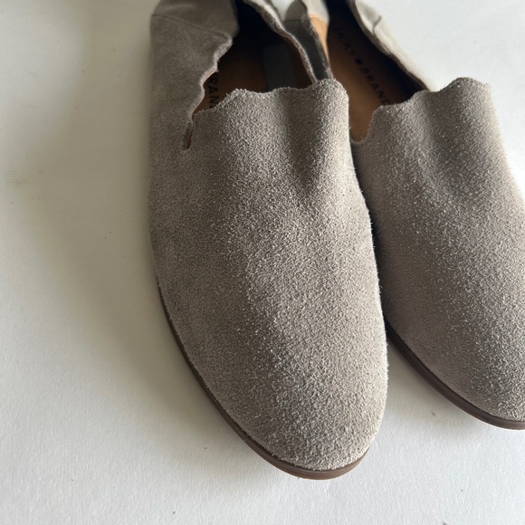 Lucky Brand Grey Suede Genuine Leather Mules Flats size 8 - Picture 4 of 12